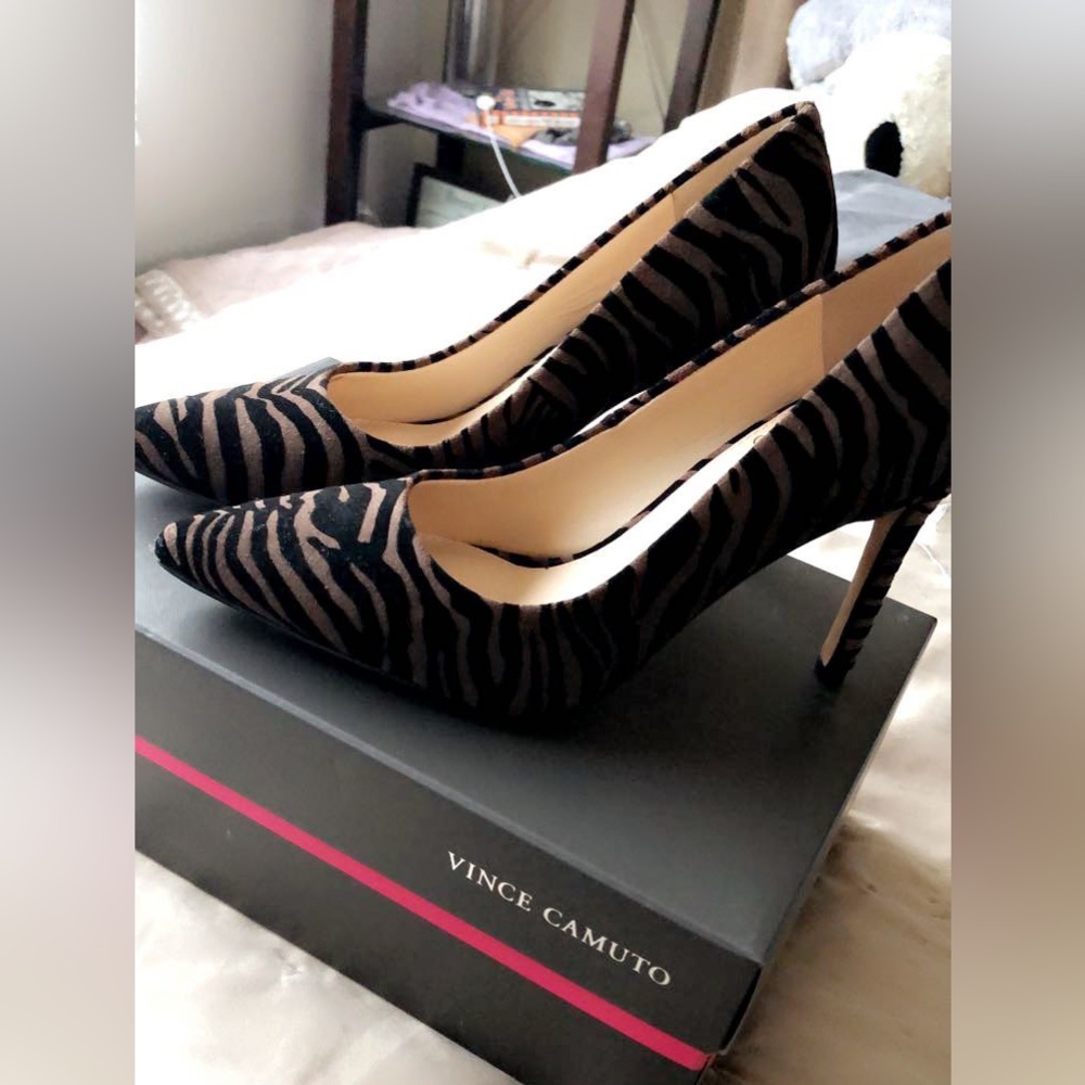 Vince Camuto heels NIB